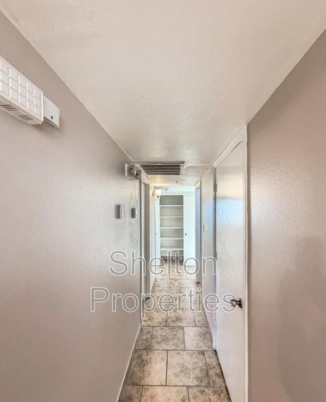 Phoenix House: 6301 W Earll Dr