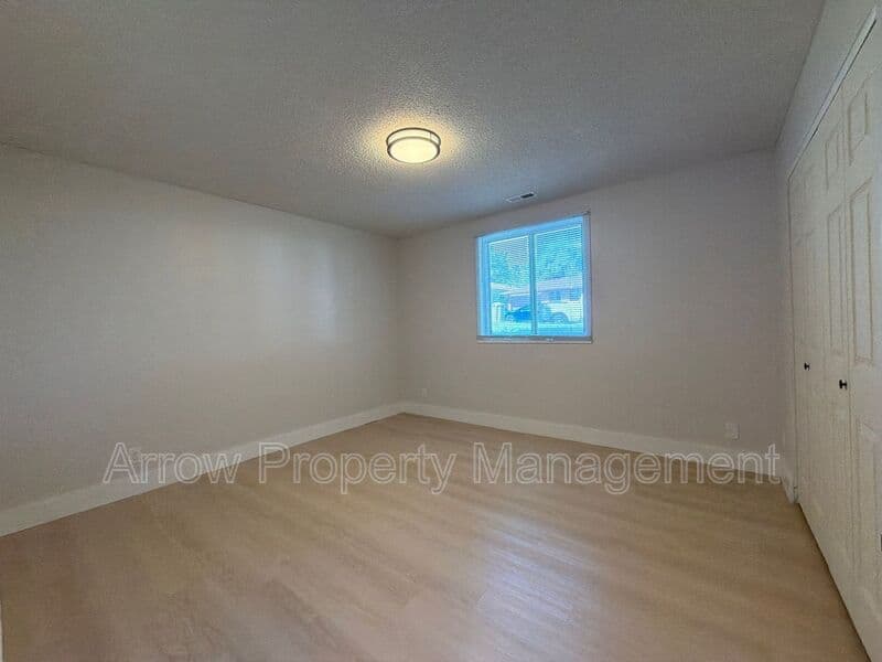 Lincoln House: 515 West Saunders Avenue