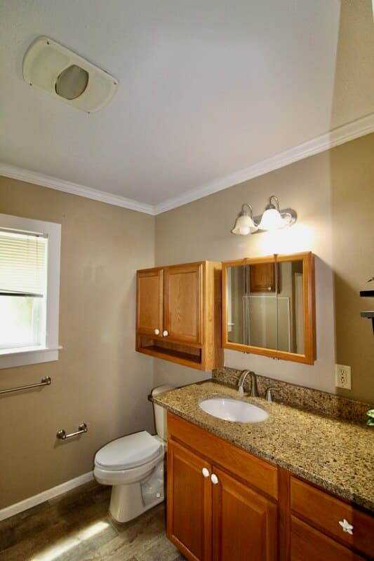Freeport House: 147 Caswell Branch Road