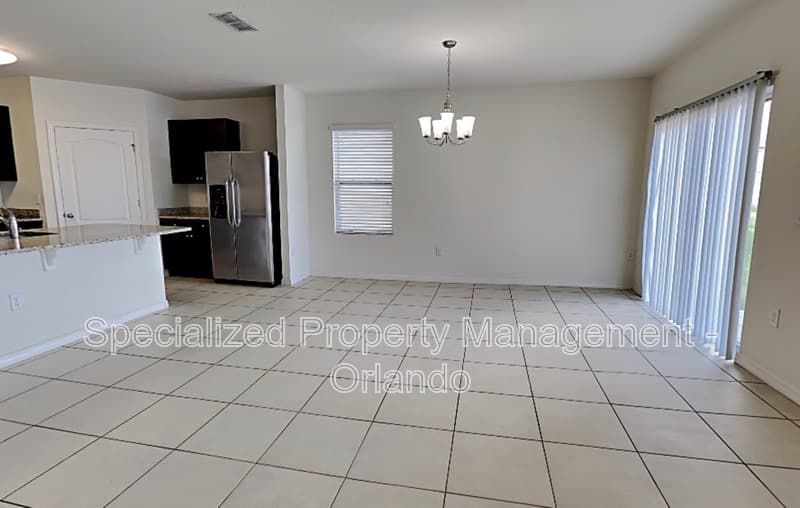 Davenport House: 320 Aberdeen Dr