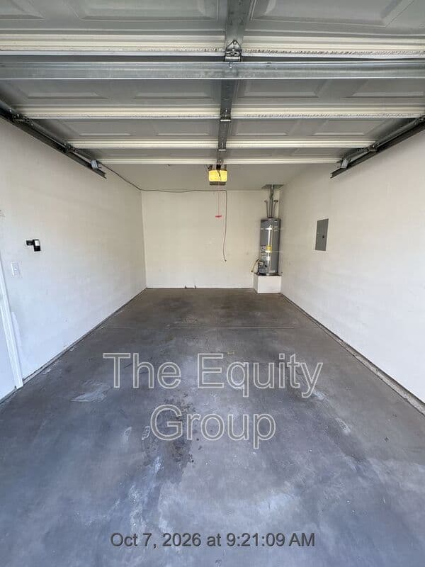 Visalia House: 2917 South Sallee Ct