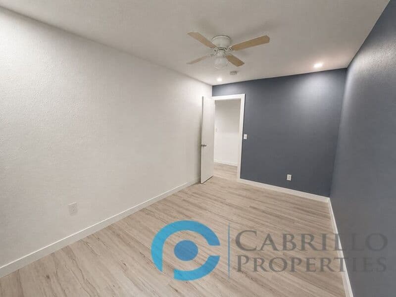 Oceanside House: 1307 Division Street