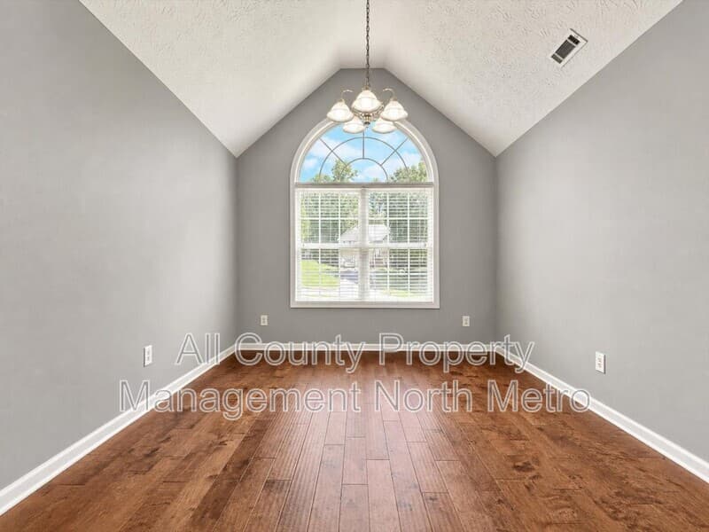 Gainesville House: 4710 Middleboro Lane