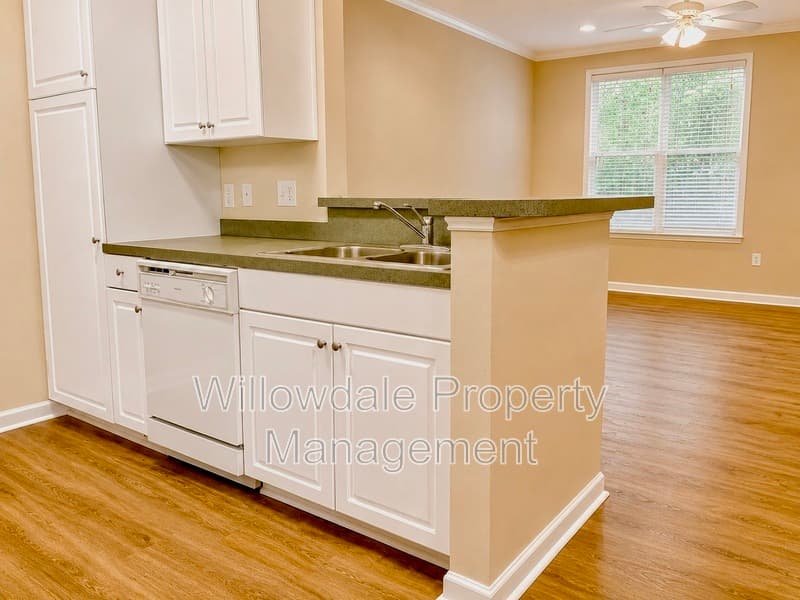 Holly springs Condo: 204 Savannah ridge rd
