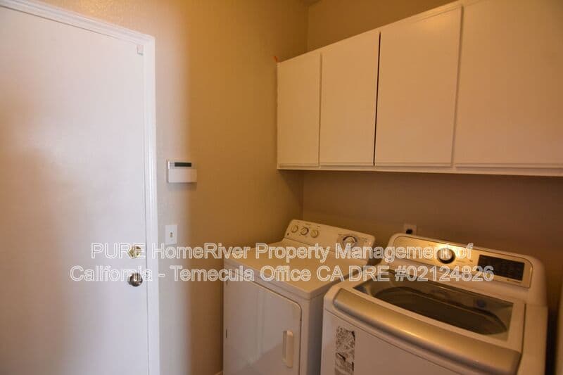 Temecula House: 43068 Corte Calanda