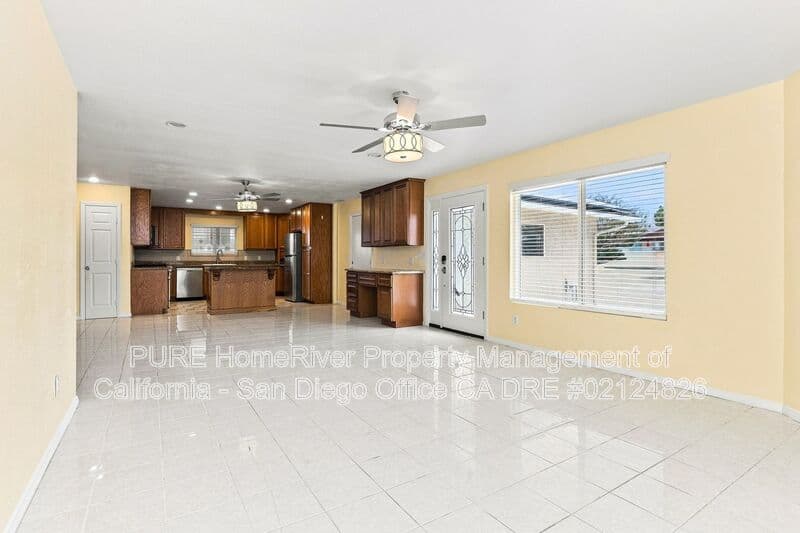 Spring Valley House: 640 Felicita Ave