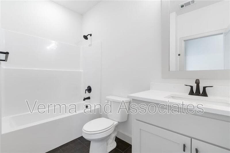 Centerton House: 1051 Whistler St