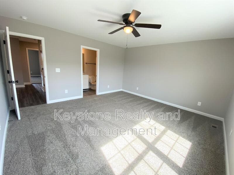 Clarksville Townhome: 580 Heritage Pointe Drive