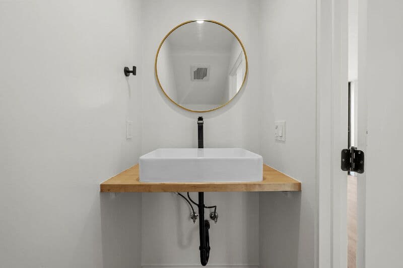 San Diego Condo: 2664 L Street