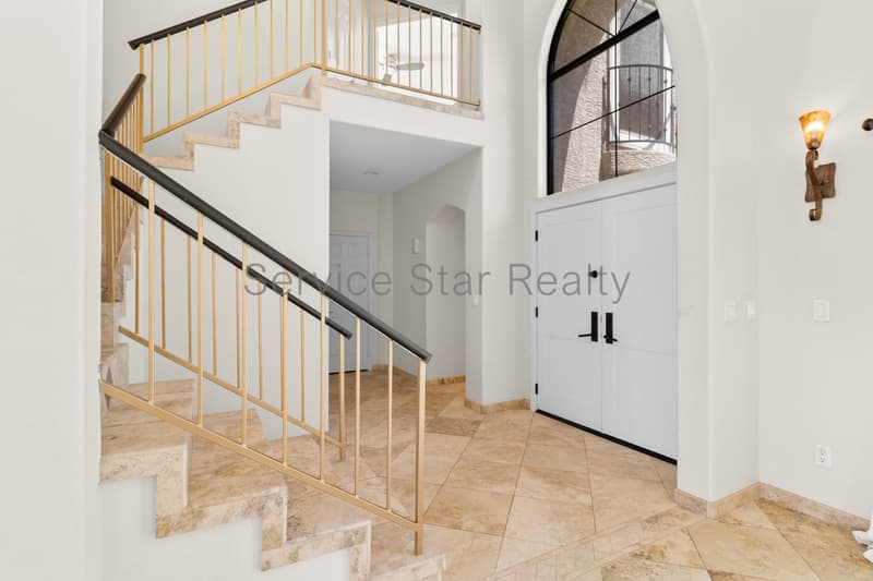Scottsdale House: 8750 E Via Del Valle