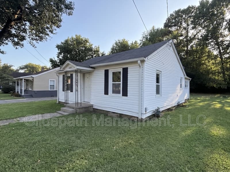 Jonesboro House: 1809 S Culberhouse