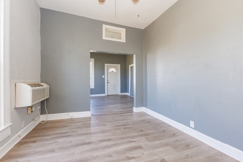 Muncie Condo: 419 West 9th Street - NA
