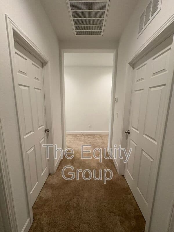 Visalia House: 3215 S Meadowbrook St