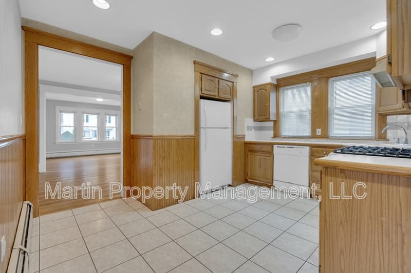 Andover Condo: 6 Stirling Street - 1