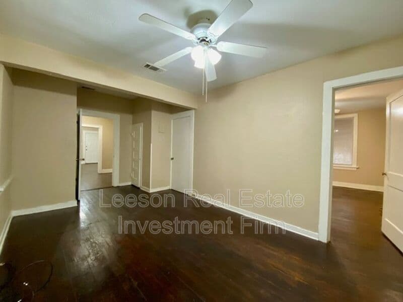 Shreveport House: 135 E Olive Street