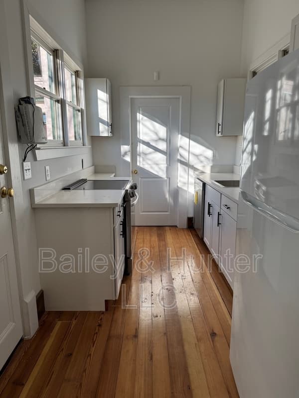 Atlanta Condo: 253 Sydney Street or 507 Hill Street