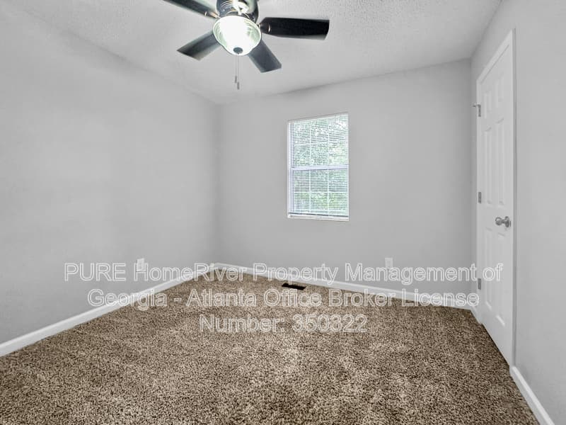Acworth House: 555 Browning Cir
