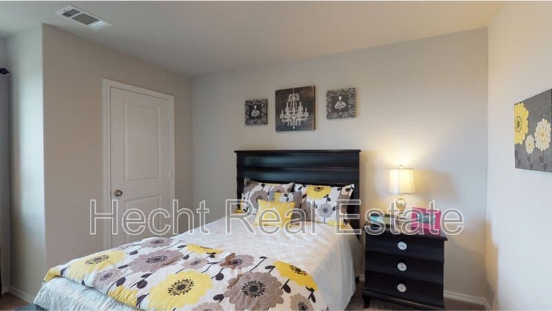 Seguin House: 9269 James Bowie