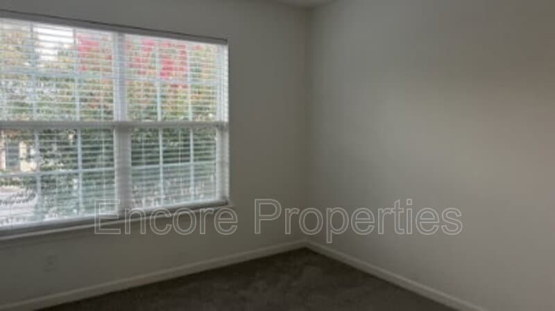 Greensboro Townhome: 253 Malamute Lane