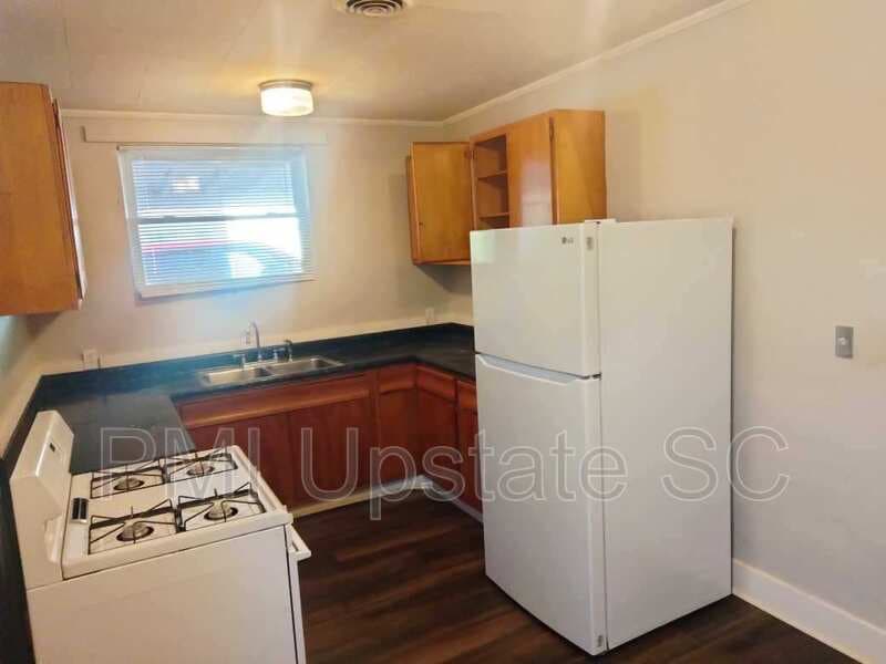 Laurens Condo: 7b Harts Court