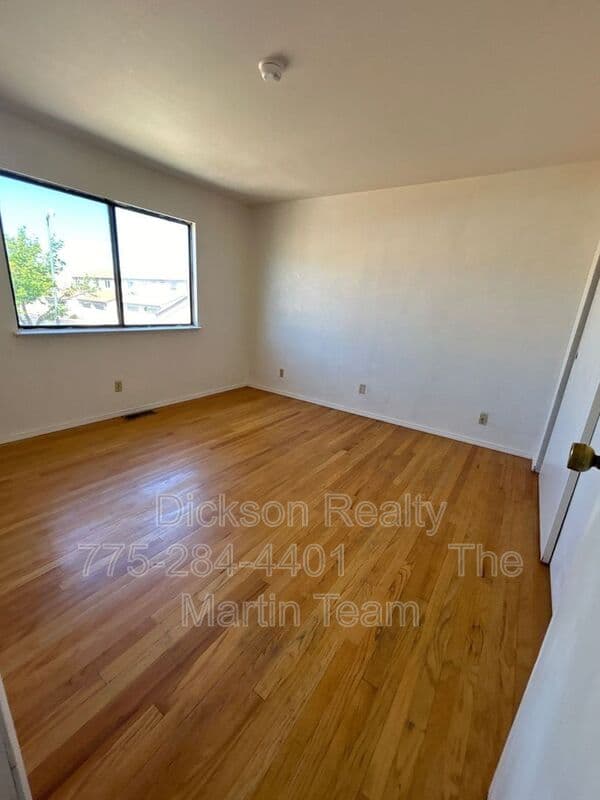 Reno House: 14002 Lear Blvd