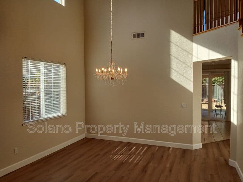 Vacaville House: 2167 Newcastle Dr.