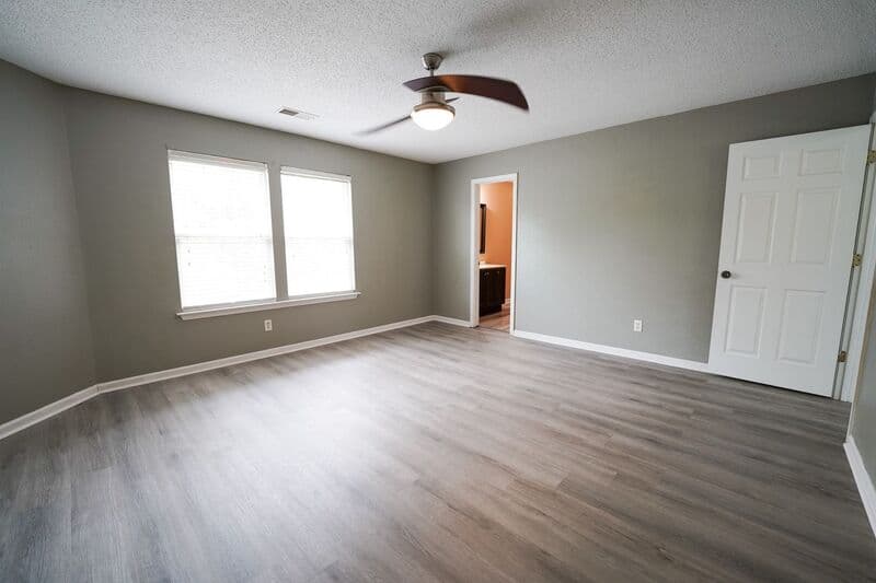 Savannah House: 8 Willow Lakes Drive