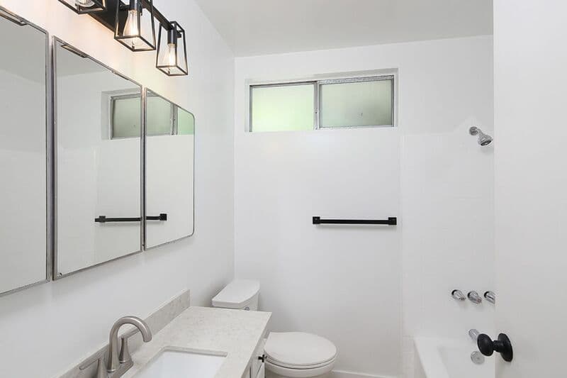 Glendale House: 346 N. Louise Street