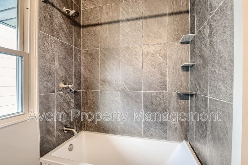 Portland House: 4754 N Syracuse, Unit A