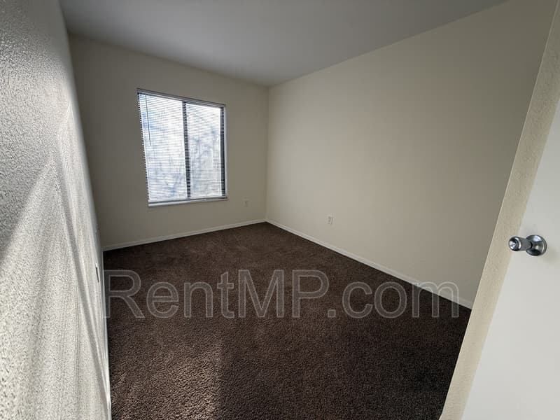 Mt Pleasant Townhome: 1825 S Crawford - Unit B06