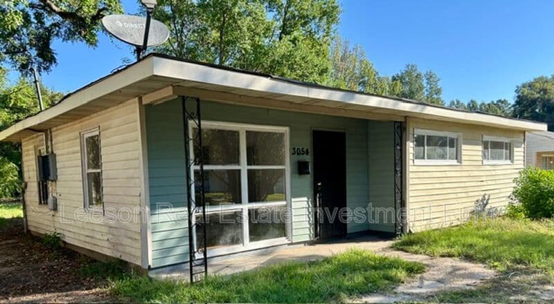 Shreveport House: 3054 Amherst St.