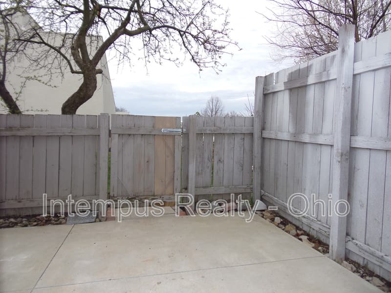 Columbus House: 7839 Meadowhaven Blvd