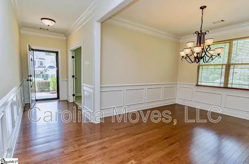 Simpsonville House: 4 Cedar Hill Court