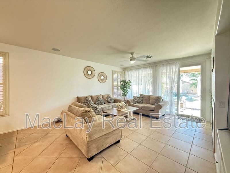 Chandler House: 757 W Aloe Pl