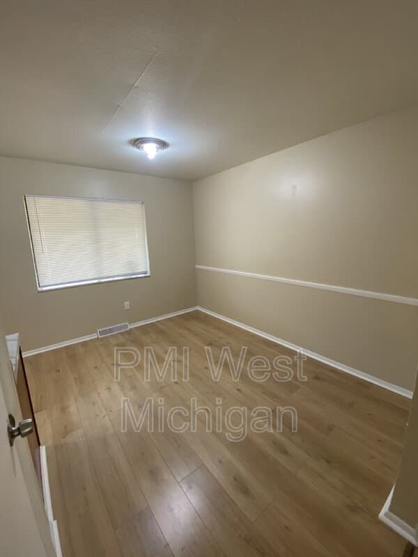 Grand Rapids Townhome: 6081 In The Pines Dr SE