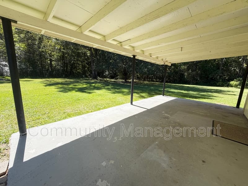 Denham Springs House: 8330 Springfield Rd