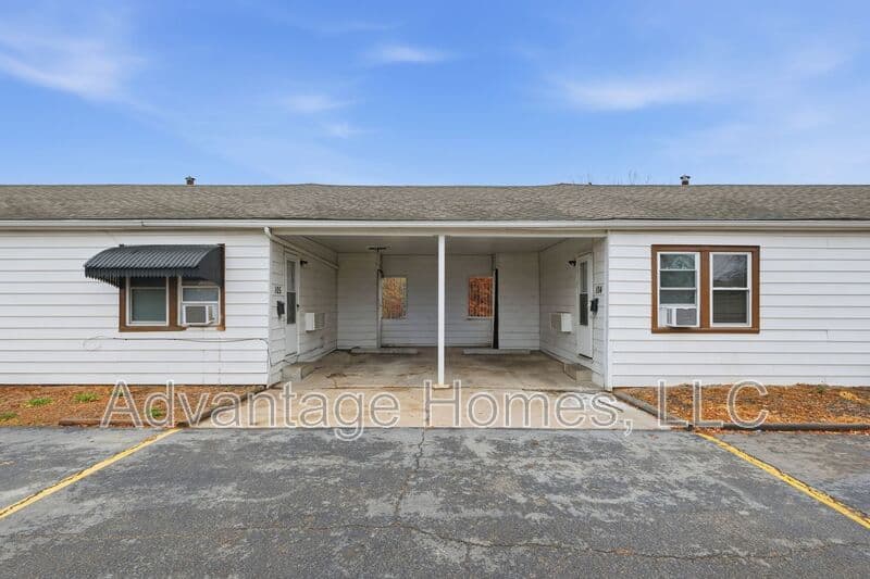 Belton Condo: 1015 N Scott Avenue #105