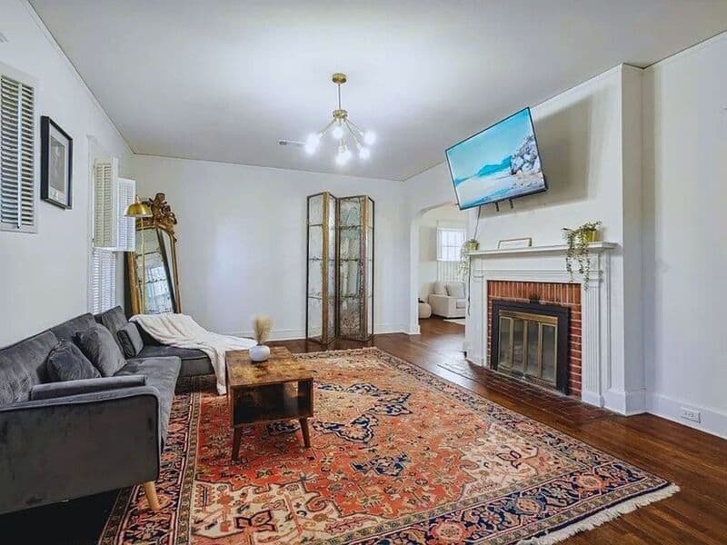 Memphis House: 816 Charles Place