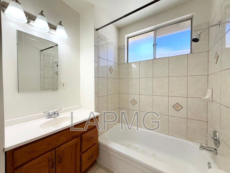 Van Nuys House: 5748 Hazeltine Ave.