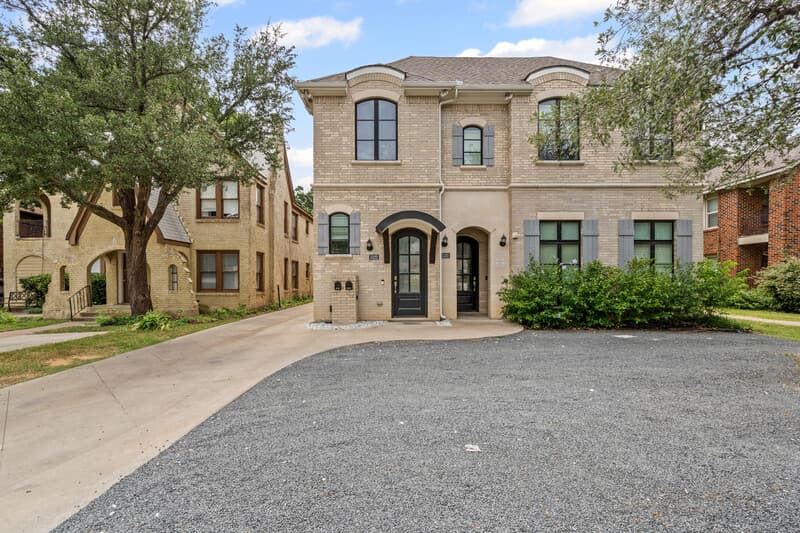 Fort Worth Condo: 3320 South University Drive