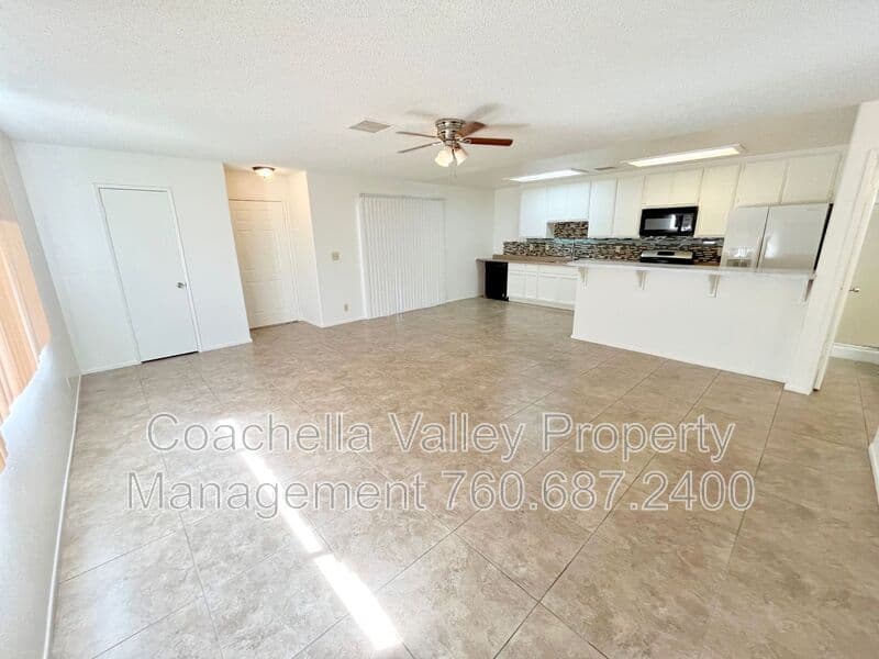 Cathedral City House: 32244 Navajo Trail