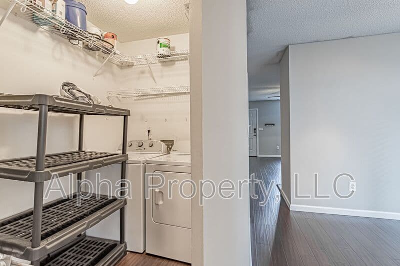 Greer House: 105 Brushy Hollow Ln