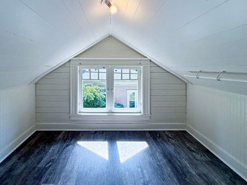 Eugene House: 943 Washington Street