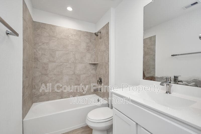 Katy House: 29935 Gallatin River Ln.