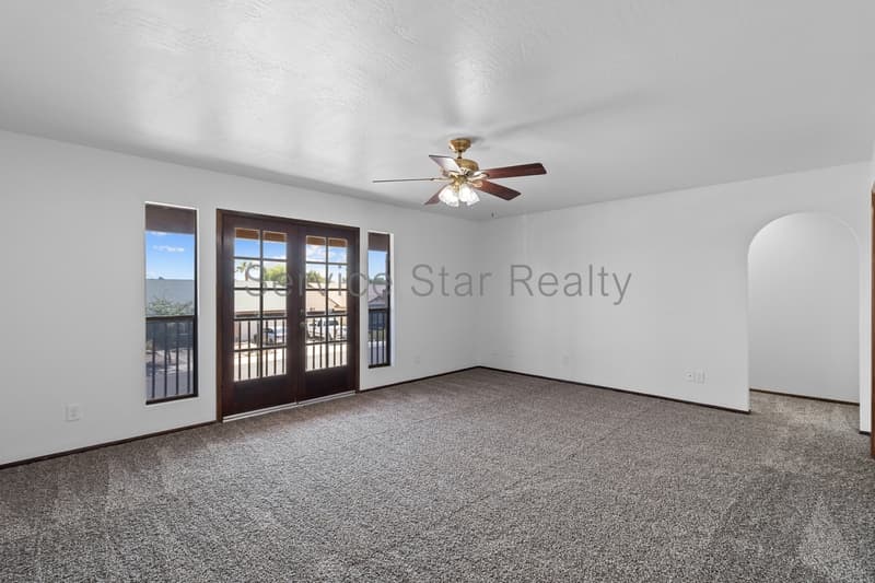 Glendale House: 6142 W Sierra St