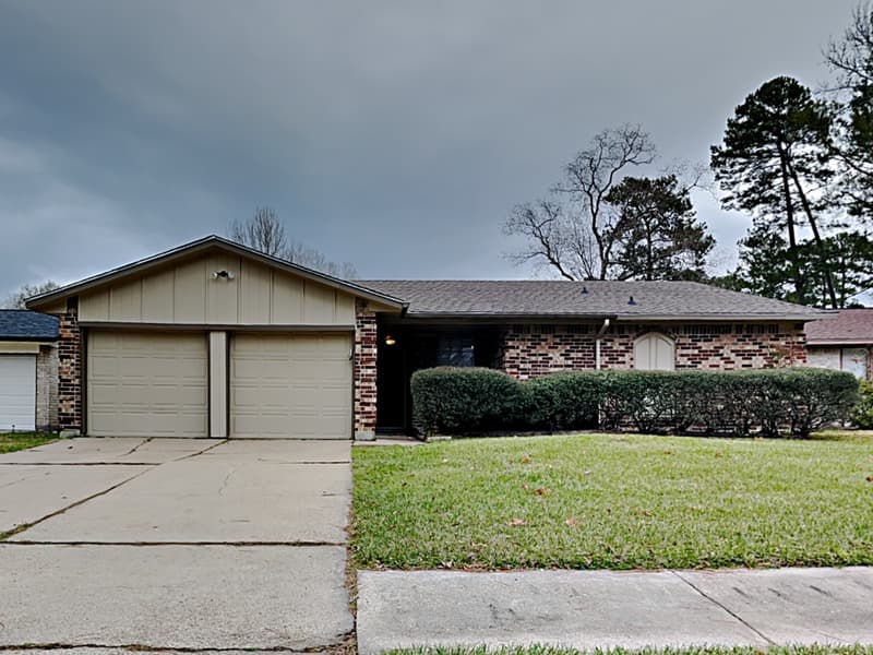 Humble House: 6907 Foxside Ln