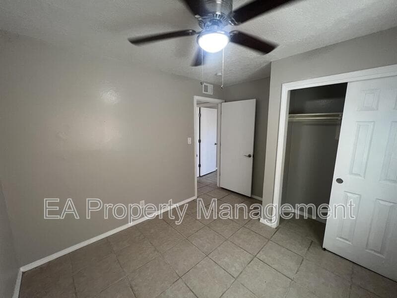Albuquerque House: 12809 Dorado Dr SE