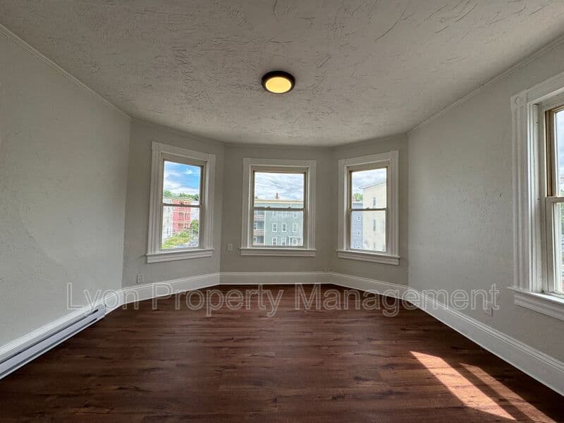 Woonsocket Condo: 19 Chester Street