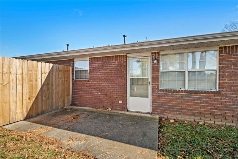 Bentonville Condo: NW 12th St