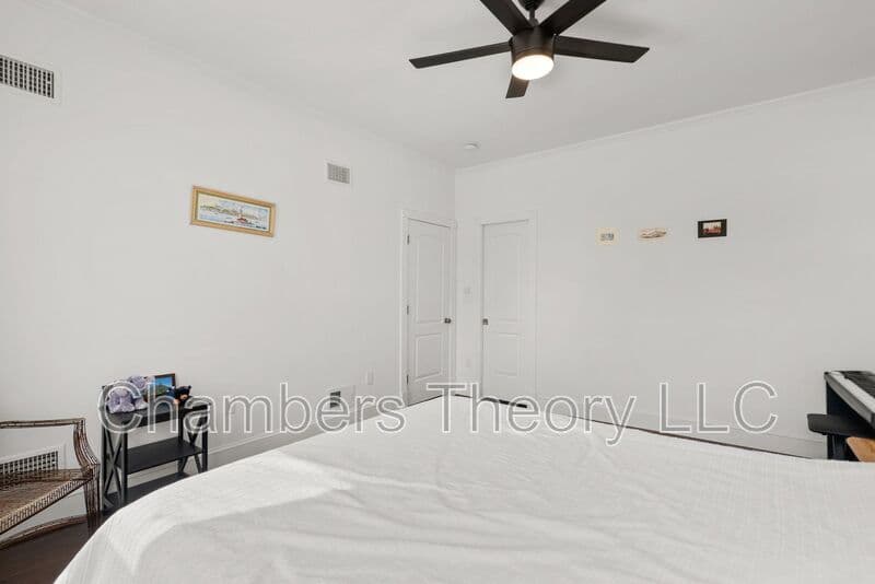 Washington House: 3532 Warder St NW